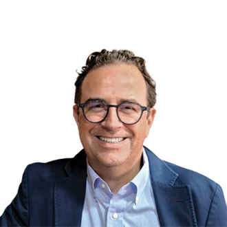  Adrián Estrada